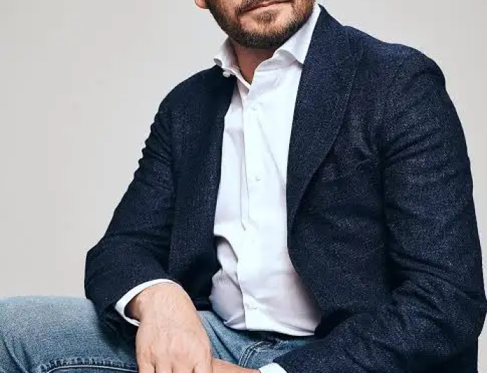 Arkadi Voloj Kimdir?